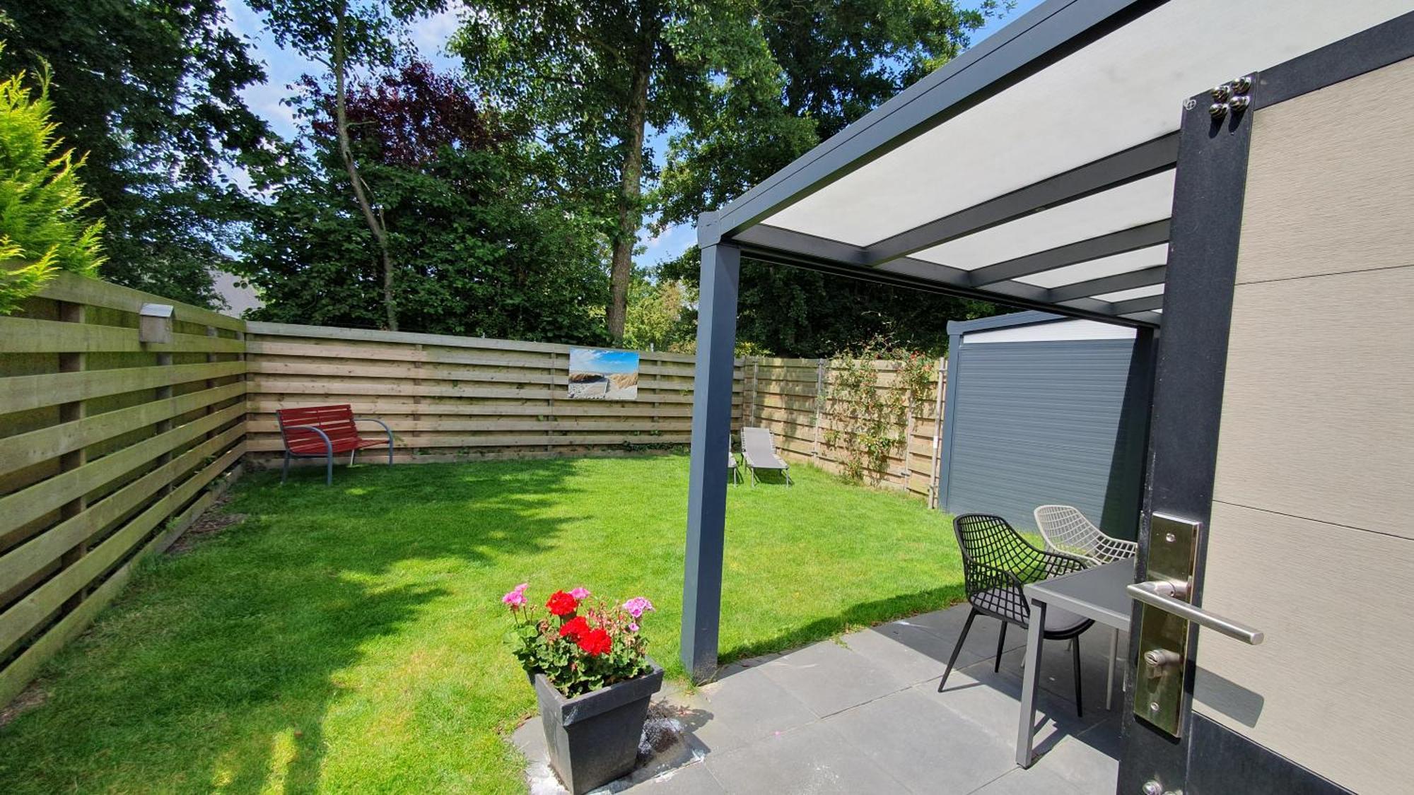 Luxe Zomerwoning Met Omheinde Tuin Voor Hond En Kinderen Dirkshorn Bagian luar foto